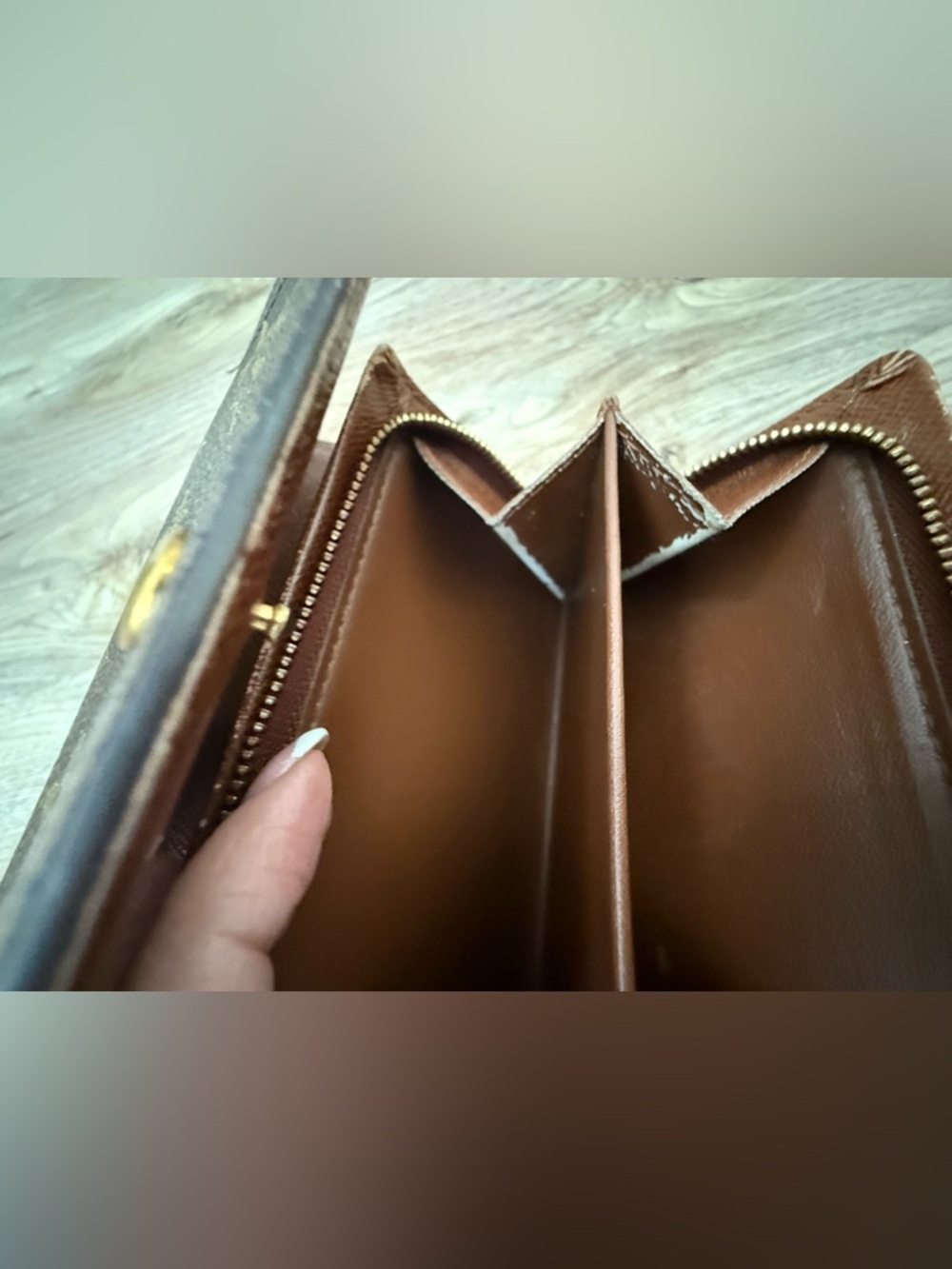 Vintage Louis Vuitton Monogram Wallet - Picture 7 of 10